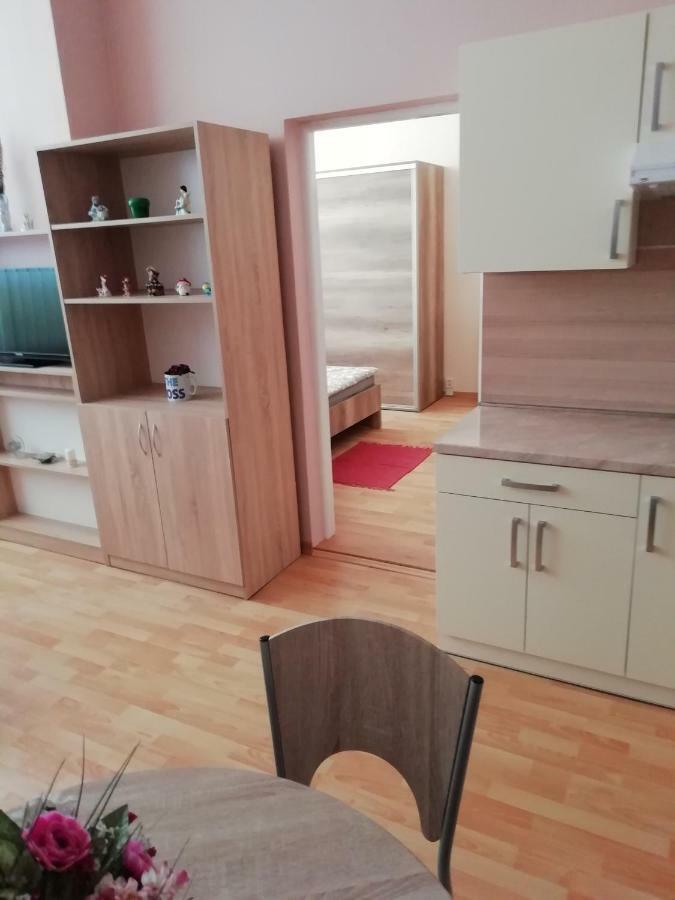 Apartman Lux Presov Ngoại thất bức ảnh